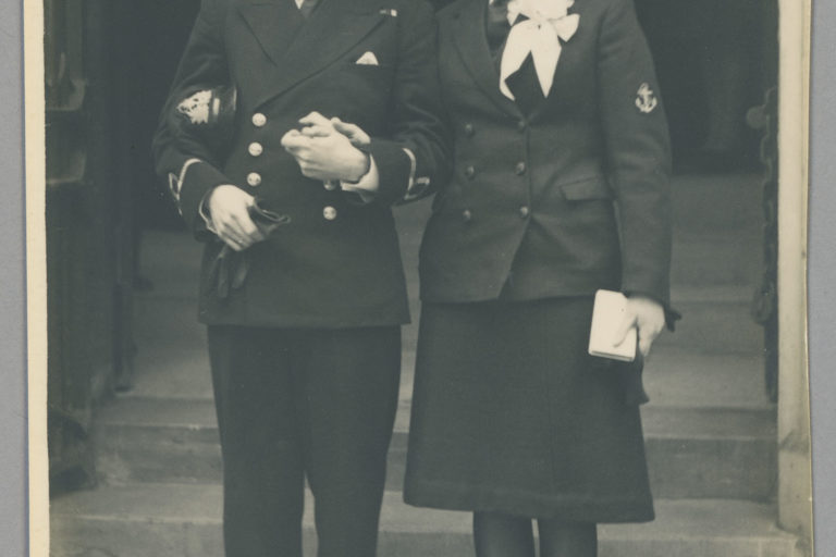 2006.92.45 i Sub Lt Douglas Francis RNZNVR and his bride, L/Wren Patricia Rowe RN