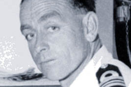 dla0053hodgele Hodge, Commander L.E. Commander Lionel Hodge