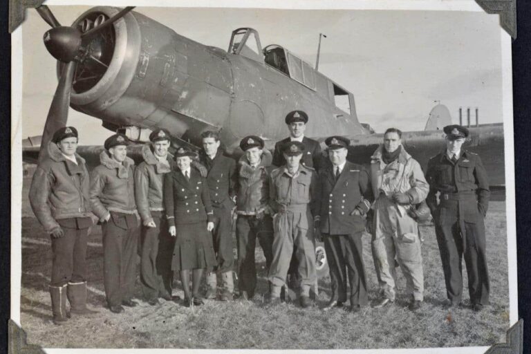 group portrait of unidentified FAA pilots including Sub Lieutenant (A) Owen (Lefty) Munro, from the album of Sub Lieutenant Owen Munro. From the Collection of the National Museum of the Royal New Zealand Navy.
