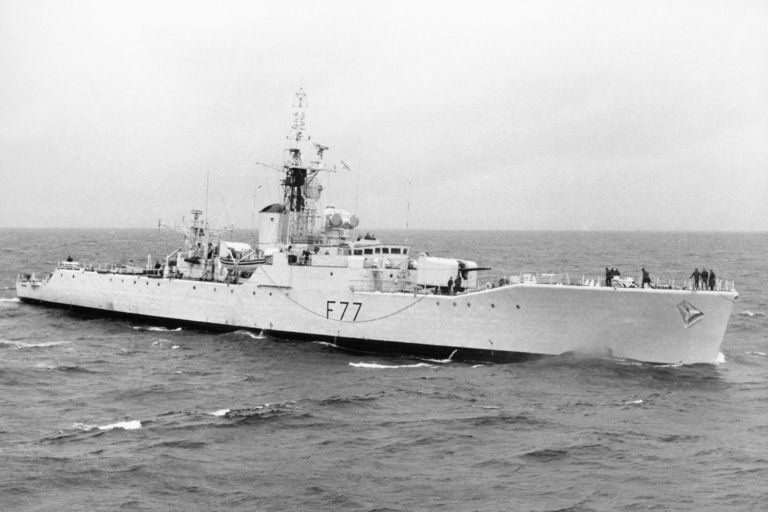 AAW 0022 HMNZS Blackpool A3 repaired (2) HMNZS Blackpool