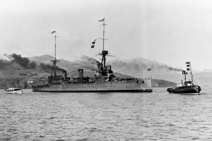 ABT 0060 HMS New Zealand arriving Lyttleton 13-05-13 HMS New Zealand arriving Lyttleton 13-05-1913