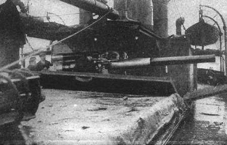 DL_qshipgun Hidden gun on an unnamed Q-ship.