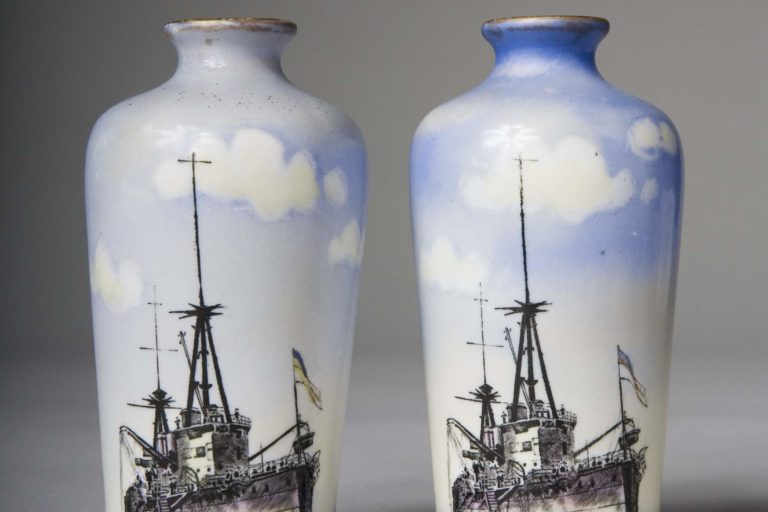 GEI-0020-0021-HMS-New-Zealand-Vases HMS New Zealand Vases