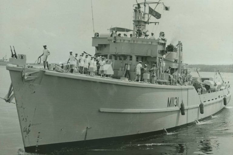 HMNZS Hickleton 1965 HMNZS Hickleton 1965