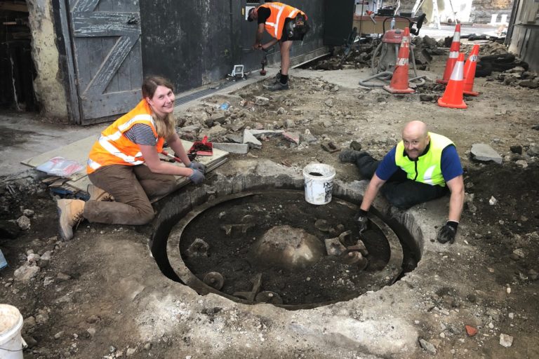 Uncovering the turntables